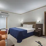 Pine אתר נופש באלאק