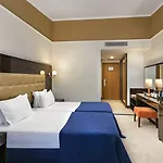 Pine אתר נופש 5*