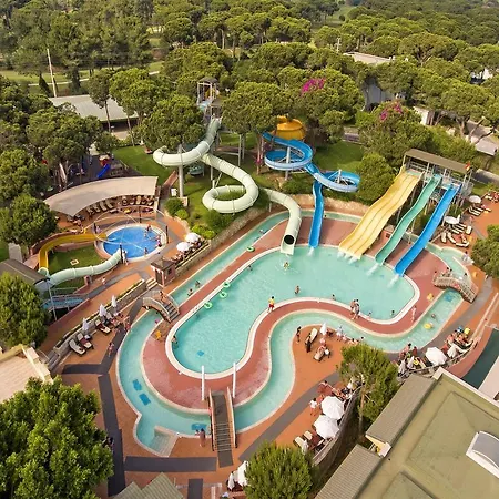 Resort Pine 5*