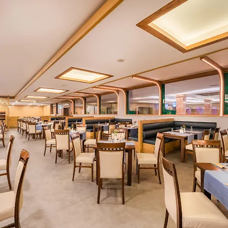 마리팀 파인 비치 리조트 5*
