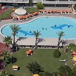 Pine Semesteranläggning (resort) Belek